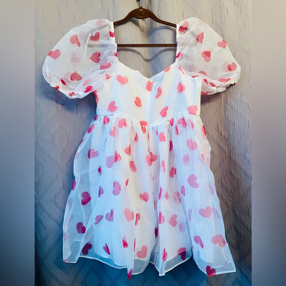 Women’s Shein puff dress with red hearts, sz 1X